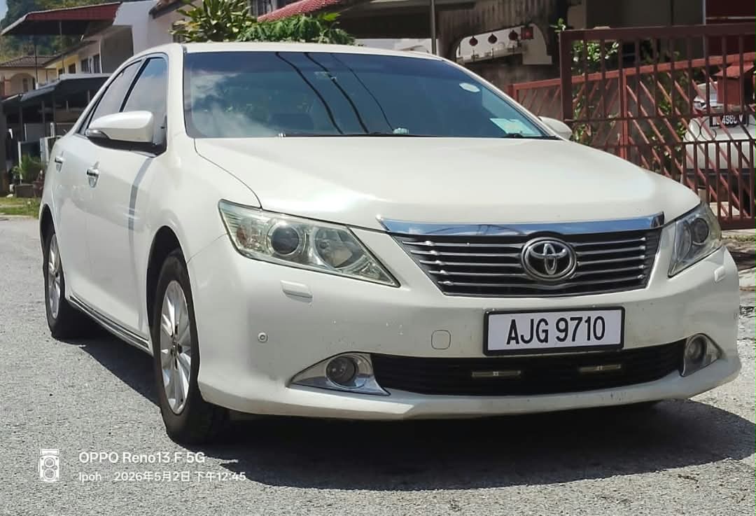 TOYOTA CAMRY